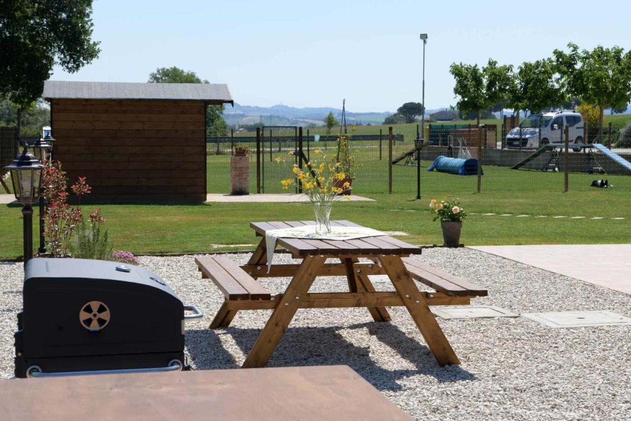 Casa Montefiore 13 Girasoli Lt Nella Tranquilla Campagna Marchigiana Ancona Ngoại thất bức ảnh
